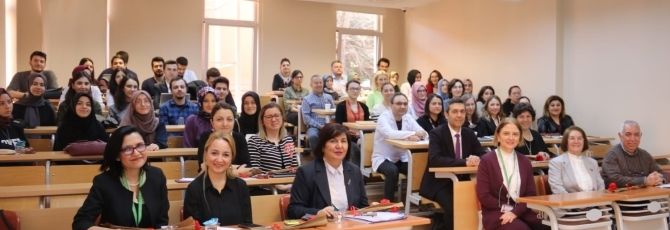 Bezmialem Vakıf Üniversitesi Eczacılık Fakültesi Kurum Eğitimi
