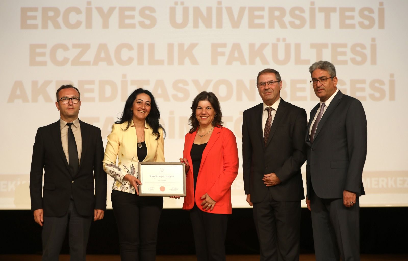 Erciyes Üniversitesi Eczacılık Fakültesi Akreditasyon Belgesi Takdim Töreni